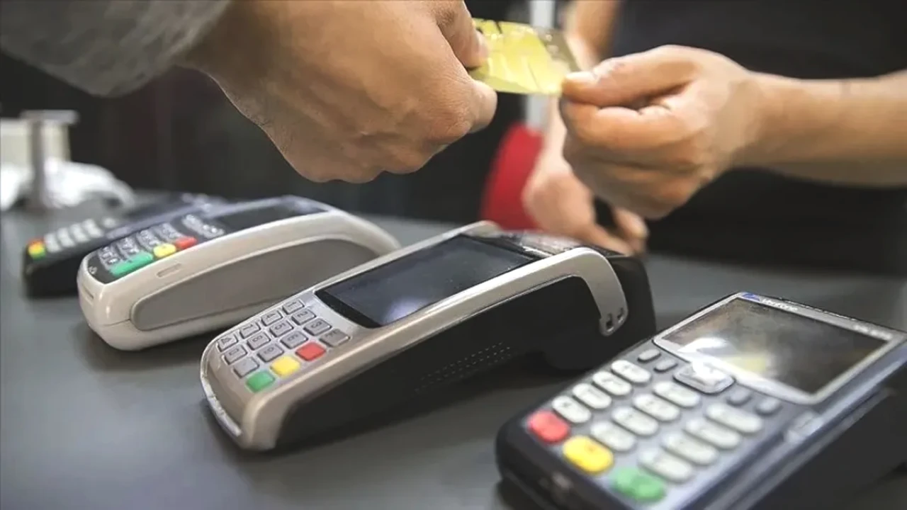 Kredi Kartıyla Ödeyenler Dikkat! Tek Hata Aynı Alışverişi İki Kez Ödetiyor